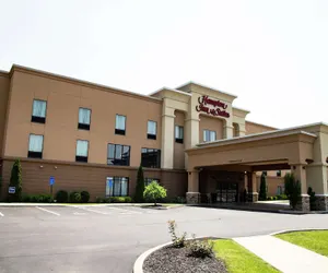 Photo 2 - Hampton Inn & Suites Sharon