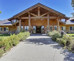 Photo 2 - Headwaters Lodge & Cabins at Flagg Ranch