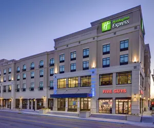 Photo 2 - Holiday Inn Express & Suites Kansas City KU Medical Center, an IHG Hotel