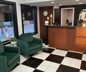 Photo 3 - Mainstay Inn