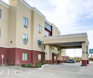 Photo 2 - Quality Inn & Suites Bryan-College Station