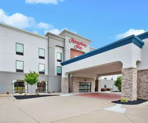 Photo 2 - Hampton Inn Clinton, IA