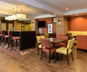 Photo 5 - Hampton Inn Clinton, IA