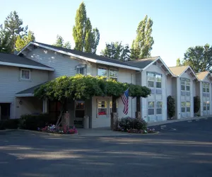 Photo 2 - Murphys Inn Motel