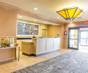 Photo 5 - Hampton Inn & Suites Dodge City