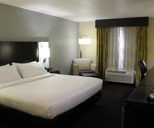 Photo 4 - Holiday Inn Express Hotel & Suites Marion Northeast by IHG