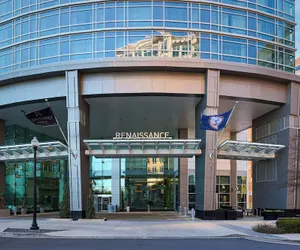 Photo 2 - Renaissance Arlington Capital View Hotel