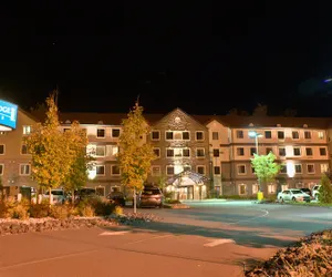 Photo 2 - Staybridge Suites East Stroudsburg - Poconos, an IHG Hotel