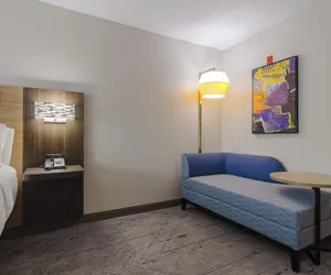 Photo 4 - Holiday Inn Express Hartford – Newington, by IHG