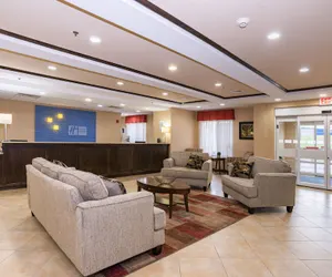 Photo 2 - Holiday Inn Express Hartford – Newington, by IHG