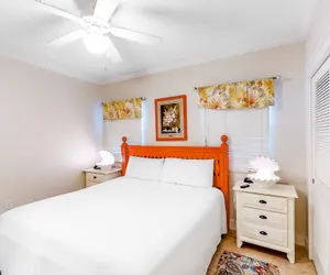 Photo 4 - Waterscape Condominiums
