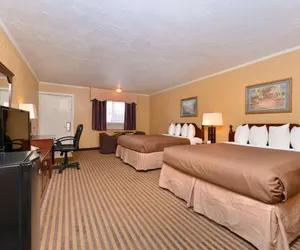 Photo 3 - Executive Plus Inn & Suites