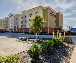 Photo 2 - Candlewood Suites Decatur Medical Center, an IHG Hotel