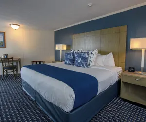 Photo 2 - Ocean Street Inn on Hyannis Harbor