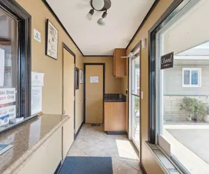 Photo 3 - Curry’s Motel by OYO Saginaw MI