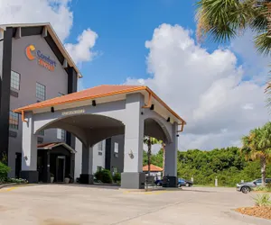 Photo 2 - Comfort Suites Oil Center