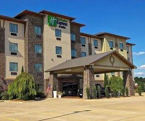 Photo 2 - Holiday Inn Express Heber Springs by IHG