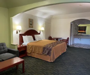 Photo 4 - Executive Inn And Suites