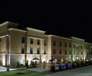 Photo 2 - Hampton Inn & Suites Center