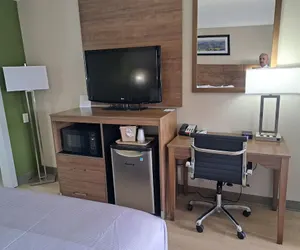 Photo 4 - Quality Inn