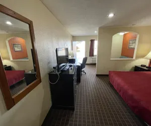 Photo 4 - Knights Inn & Suites Emporia