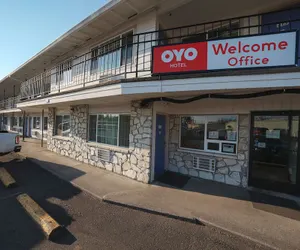 Photo 3 - OYO Hotel St. Helens, OR