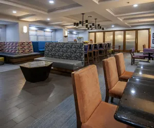 Photo 3 - Hampton Inn West Monroe