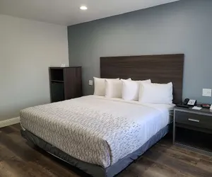 Photo 5 - SureStay Hotel by Best Western Chowchilla Yosemite