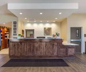 Photo 3 - Comfort Suites Albuquerque Airport