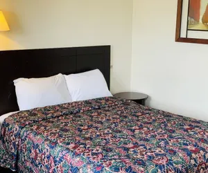 Photo 5 - Express Inn