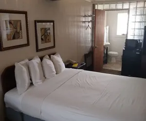 Photo 5 - Townhouse Motel