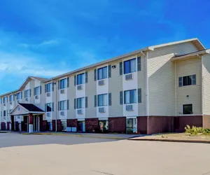 Photo 2 - Capital O Amerihost Inn and Suites Kingdom City Hwy 54 MO