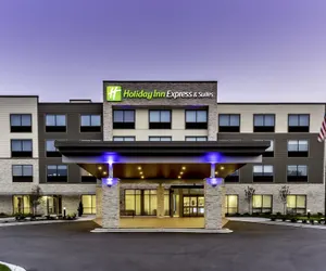 Photo 2 - Holiday Inn Express Milwaukee West Allis by IHG