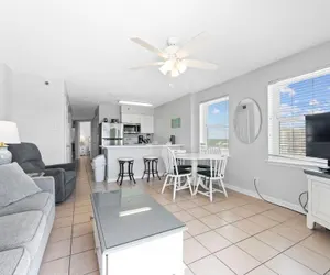 Photo 2 - Tradewinds 901