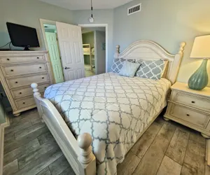 Photo 5 - Westwind 301