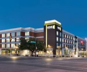 Photo 2 - Home2 Suites by Hilton Fort Worth Cultural District