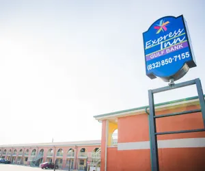 Photo 2 - Express Inn Gulf Bank
