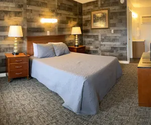 Photo 4 - Pelican Motel