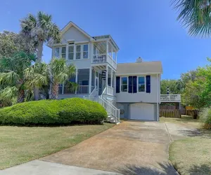 Photo 2 - 8 44th Avenue