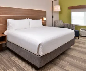 Photo 5 - Holiday Inn Express & Suites Moundsville by IHG