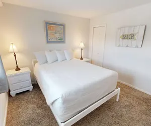 Photo 5 - Steps to the Pool 1 Bedroom Sleeps 4 by RedAwning