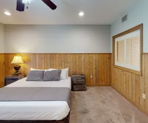 Photo 5 - Viewpoint Condominiums