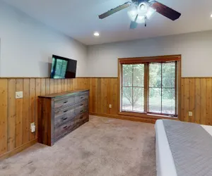 Photo 4 - Viewpoint Condominiums