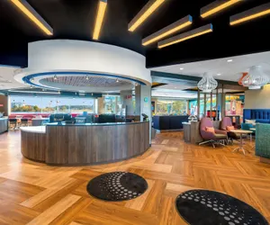 Photo 3 - Tru by Hilton Savannah Airport
