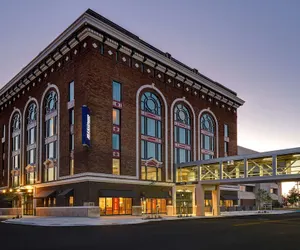 Photo 2 - Hilton Garden Inn Kalamazoo