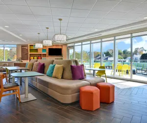 Photo 3 - Home2 Suites by Hilton Savannah Midtown, GA