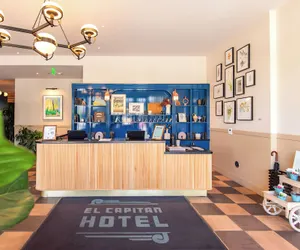 Photo 2 - El Capitan Hotel