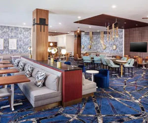 Photo 4 - Hampton Inn Boston Seaport District