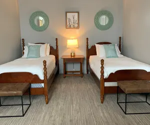 Photo 5 - The Naples Hotel