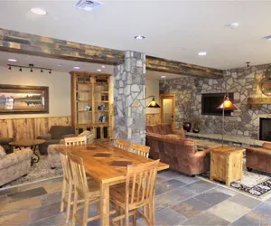 Photo 3 - BBCS Black Bear Lodge Deluxe 2Bed 2Bath